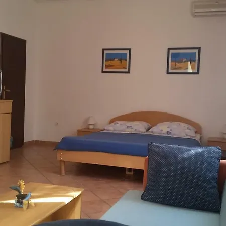 Neven Paklenica 3* Starigrad Paklenica