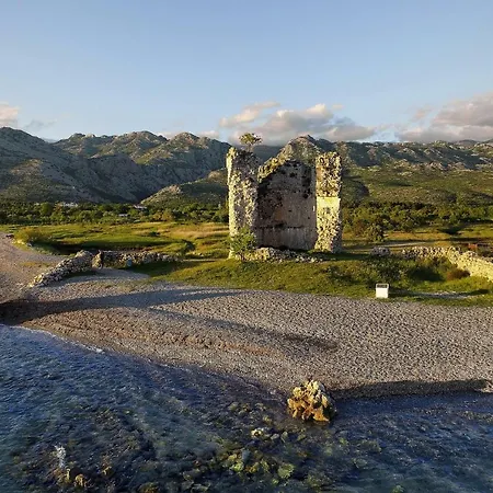 Neven Paklenica Penzion