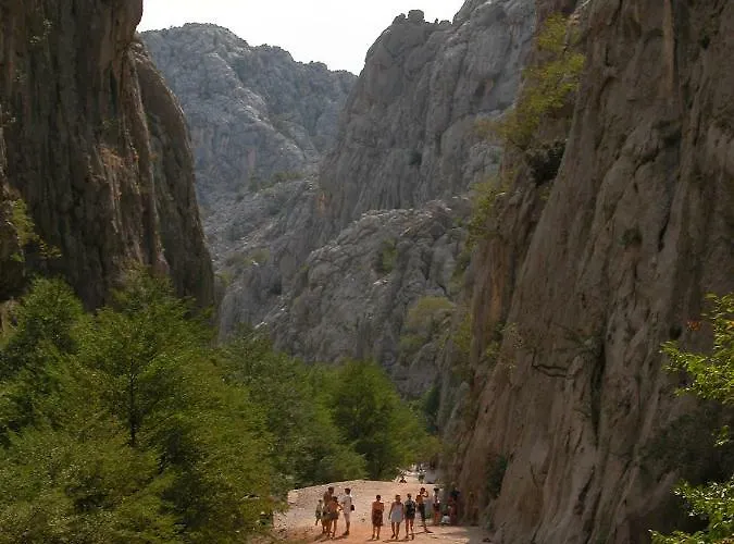 Gostinjska kuća Neven Paklenica Starigrad Paklenica