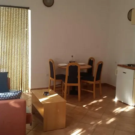 Neven Paklenica 3* Starigrad Paklenica