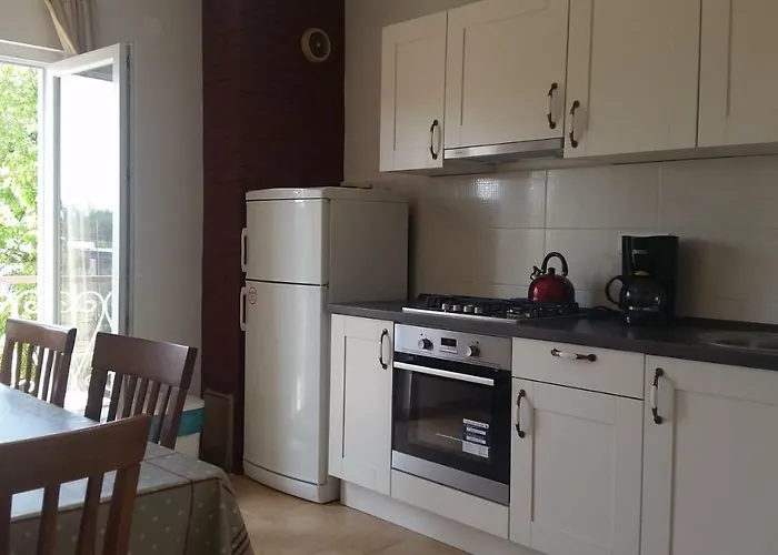 Neven Paklenica 스타리그라드 파클레니차