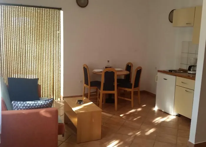 Neven Paklenica 3* Starigrad Paklenica
